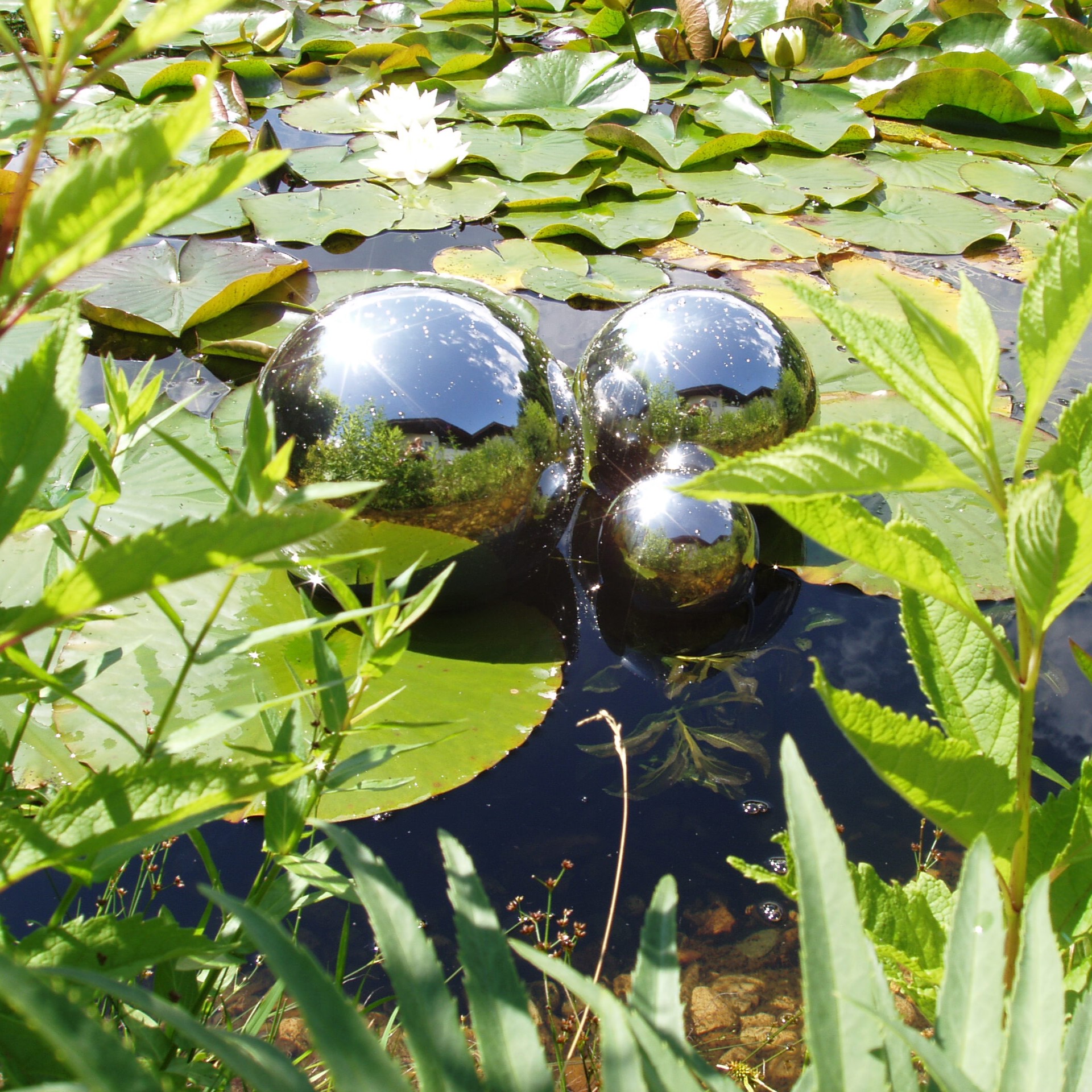 Darstellung von Edelstahlkugel silber d= 25 cm